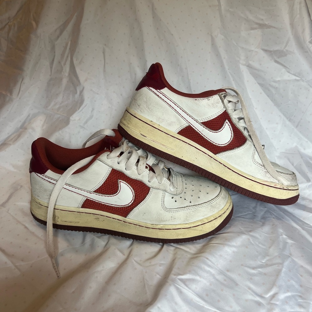 Nike Men's White and Red Sneakers
